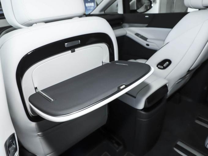 Özel Zeki Teknoloji Yetişkin Kişisel 5 Kapı 7 Koltuklu Xpeng X9 MPV 650Km EV Araç 10