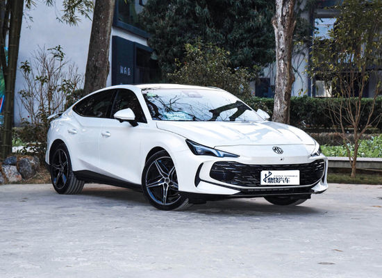 Çin'de üretilen MG Elektrikli Araç Serisi MG 7 Yeni Yakıt MG Petrol Araçları