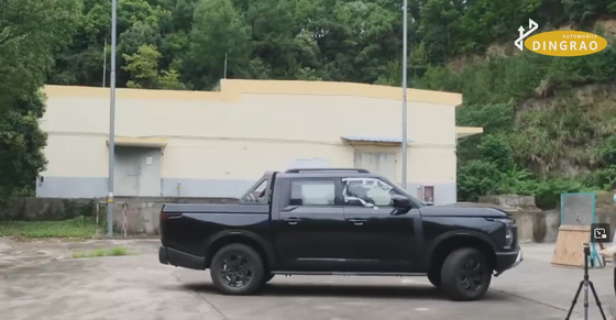 Çin'de Üretilen Özelleştirilmiş İhracat Özel Kurşun Geçirmez 5 Tarafı Amy Yeni 2.3T Kamyonet